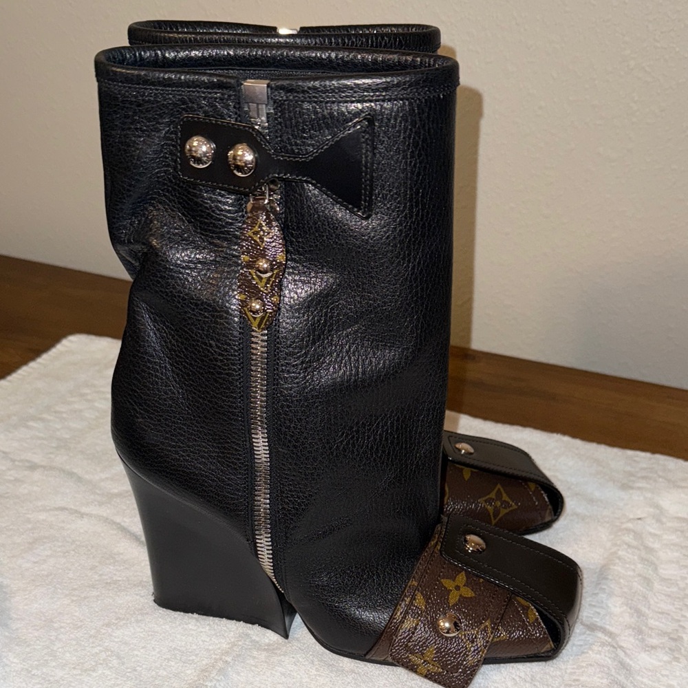 Louis Vuitton Black and Brown Heeled Boots - Picture 6 of 10